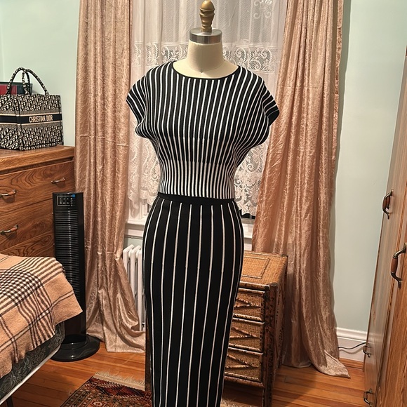 🌺🌺 NWT HOUSE OF HARLOW 1960 SKIRT SET SIZE SMALL - Picture 2 of 13